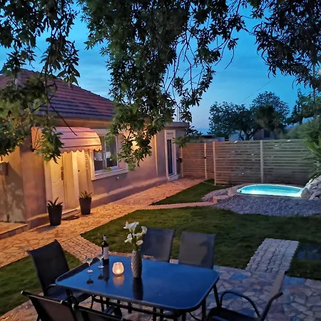 Kontes Kefalonia Kardhakata